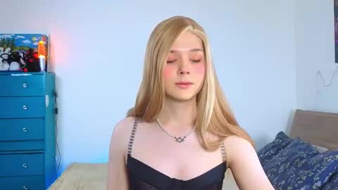 Snapshot of _yourfoxy_ chatting on September 2025 03:17:01 PM LITTLE FOX online show from September 2025 03:17:01 PM