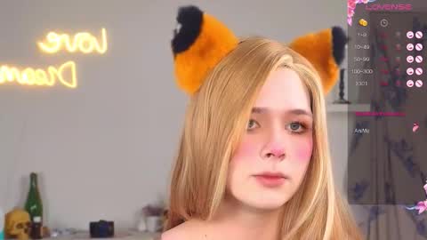 Snapshot of _yourfoxy_ chatting on October 2025 04:18:01 PM LITTLE FOX online show from October 2025 04:18:01 PM