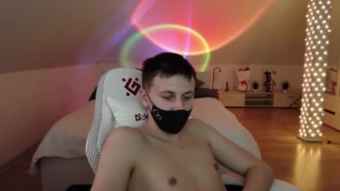 Nicole  Thomas  Dave online show from March 2025 04:25:01 PM