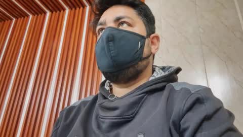 Sleepy owl online show from November 2025 08:13:02 AM