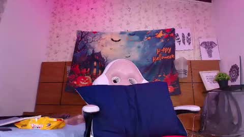 Aisha online show from October 2025 11:52:02 AM