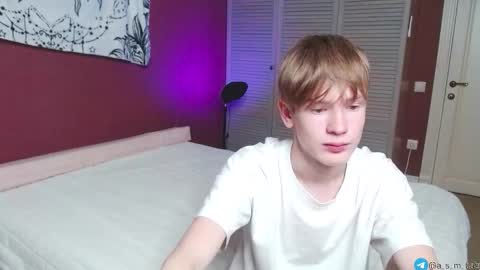 Kris Michael online show from September 2025 06:19:02 PM