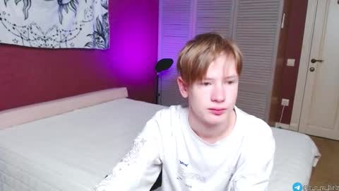 Kris Michael online show from September 2025 02:19:01 PM