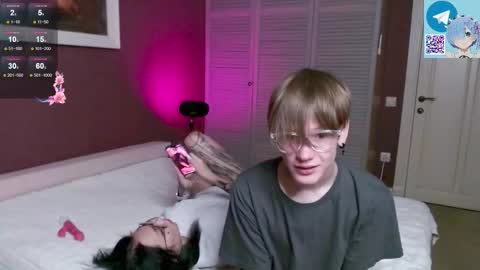 Kris Michael online show from October 2025 02:19:01 PM