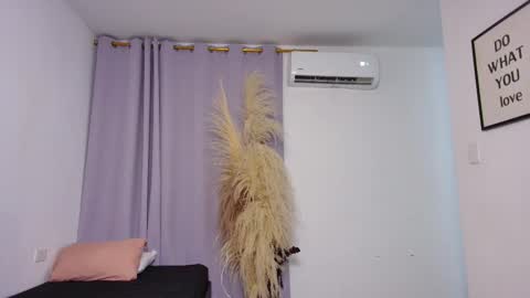 Axel online show from October 2025 02:50:02 AM