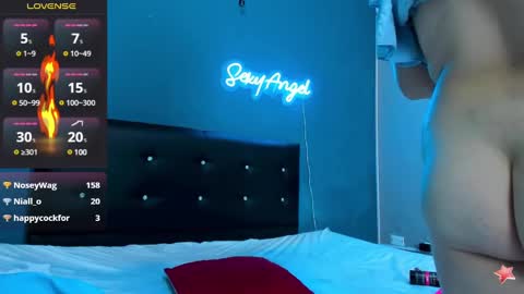 Snapshot of aabby_lee chatting on December 2024 06:58:02 PM Abby Lee online show from December 2024 06:58:02 PM