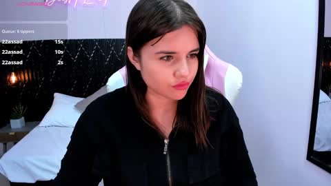 Snapshot of aabby_lee chatting on February 2025 03:25:02 PM Abby Lee online show from February 2025 03:25:02 PM