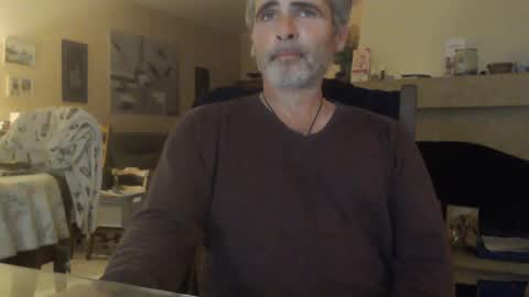 Snapshot of aalex1717 chatting on December 2024 05:10:01 PM Aalex1717 online show from December 2024 05:10:01 PM