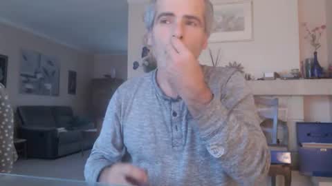 Aalex1717 online show from October 2025 06:45:01 AM