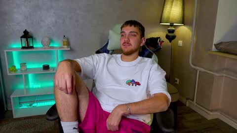 Alex online show from December 2024 03:34:02 AM