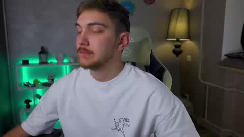 Alex online show from February 2025 06:33:01 AM