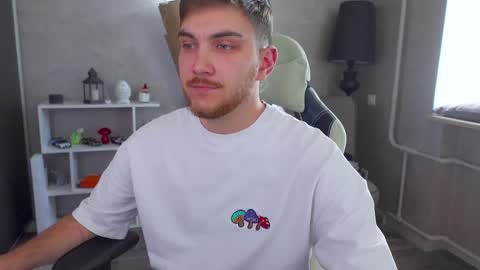 Alex online show from March 2025 05:11:02 AM