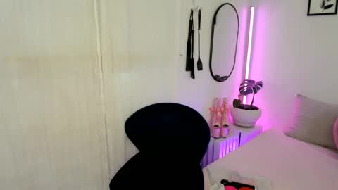 Aaliyahlayla online show from February 2025 02:03:02 AM