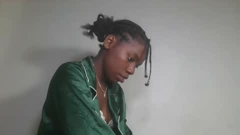 Snapshot of aangevelo chatting on November 2025 10:08:02 PM aangevelo online show from November 2025 10:08:02 PM