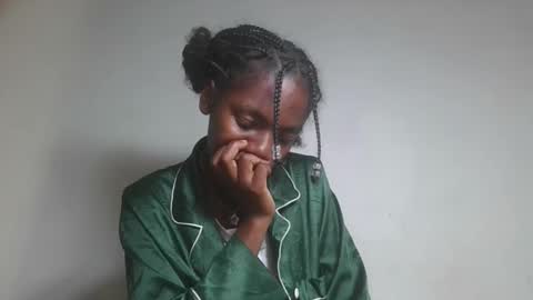 Snapshot of aangevelo chatting on November 2025 09:47:01 PM aangevelo online show from November 2025 09:47:01 PM