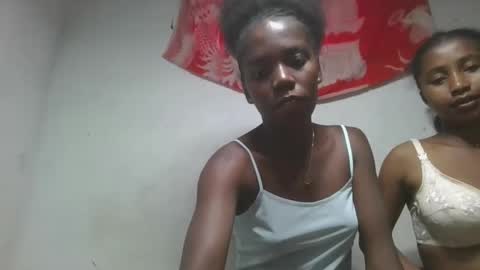 Snapshot of aangevelo chatting on December 2025 11:04:02 AM aangevelo online show from December 2025 11:04:02 AM