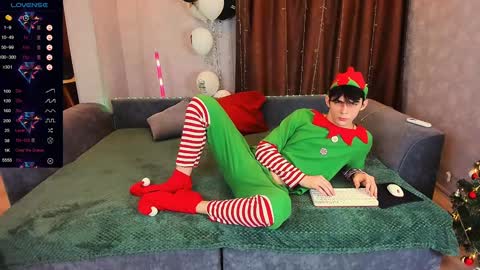 Snapshot of aaron_bang chatting on December 2024 11:11:01 PM Aaron Bang online show from December 2024 11:11:01 PM