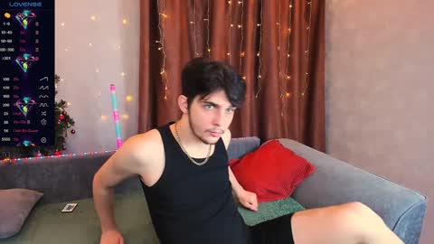 Snapshot of aaron_bang chatting on January 2025 01:07:02 AM Aaron Bang online show from January 2025 01:07:02 AM