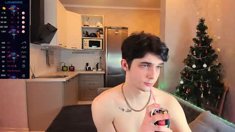 Snapshot of aaron_bang chatting on January 2025 11:34:01 PM Aaron Bang online show from January 2025 11:34:01 PM