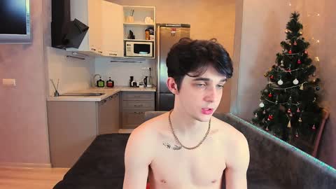 Snapshot of aaron_bang chatting on January 2025 08:42:01 AM Aaron Bang online show from January 2025 08:42:01 AM