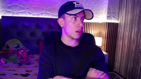 Aaron online show from December 2024 06:16:01 PM