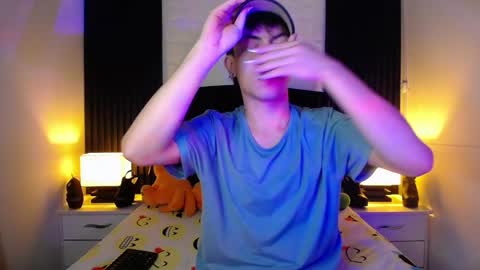 Aaron online show from January 2025 01:25:02 PM