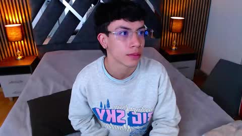 Aaron online show from October 2025 12:57:02 PM