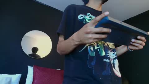 Aaron and Jassell online show from October 2025 05:43:01 PM