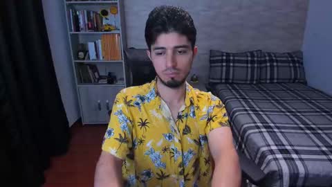 Aaron online show from September 2025 08:01:02 PM