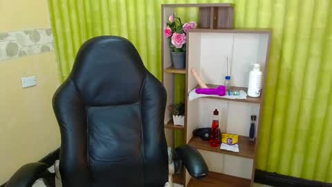 im NiallDun online show from January 2025 05:45:02 AM