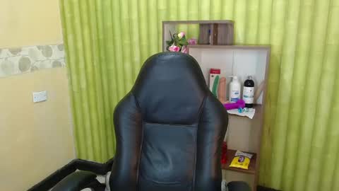 im NiallDun online show from March 2025 10:41:02 AM