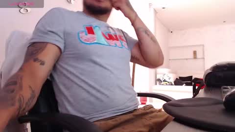 ig aaron hunter123 online show from March 2025 01:57:02 PM