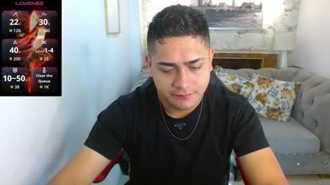 Aaron online show from September 2025 12:05:02 PM