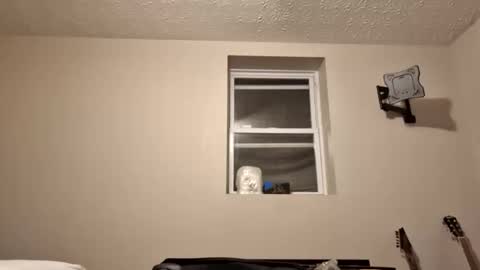 aaronreede12345432343 online show from November 2025 01:37:01 AM