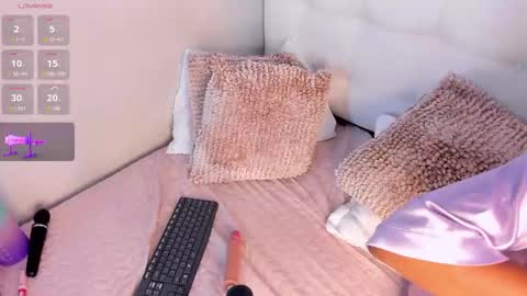 Aashley online show from February 2025 05:33:02 AM