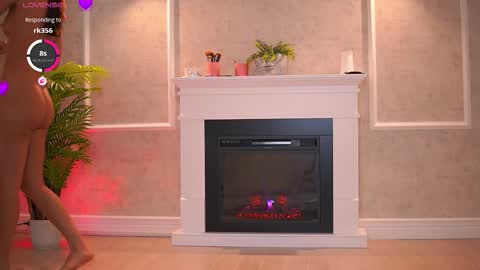 Snapshot of abbela_white chatting on October 2025 05:18:01 AM Alexa online show from October 2025 05:18:01 AM