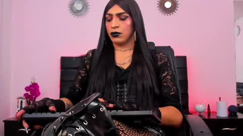 Abbigail Fuster  online show from February 2025 10:56:02 AM