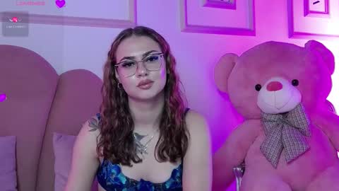 Abby online show from September 2025 07:02:02 PM