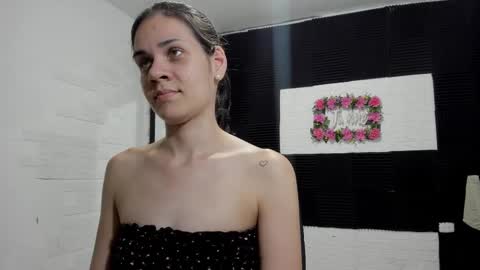 Snapshot of abby_connie chatting on February 2025 03:47:02 AM Abby Connie online show from February 2025 03:47:02 AM