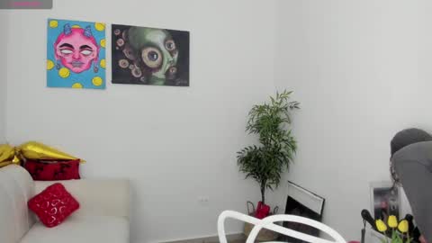 Lucia  online show from February 2025 12:15:02 PM