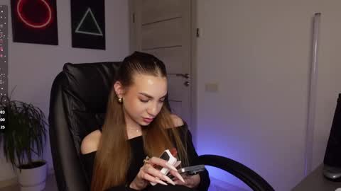 Snapshot of abby_laker chatting on February 2025 04:24:02 PM ABBY LAKER online show from February 2025 04:24:02 PM