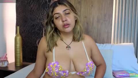 Abbygail online show from October 2025 01:31:02 PM