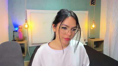 Abby Dixon  online show from December 2024 08:01:02 AM