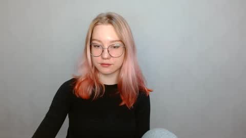 Abby Lovense is active online show from December 2024 09:51:01 AM