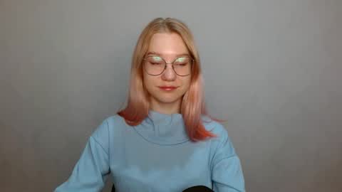Abby Lovense is active online show from December 2024 09:54:02 AM