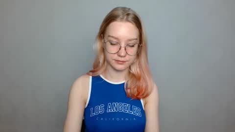 Abby Lovense is active online show from January 2025 09:36:02 AM
