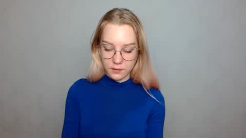 Abby Lovense is active online show from January 2025 09:34:02 AM