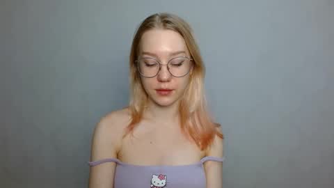 Abby Lovense is active online show from January 2025 09:17:01 AM