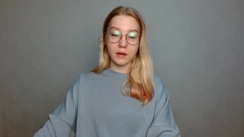 Abby Lovense is active online show from March 2025 08:13:01 AM