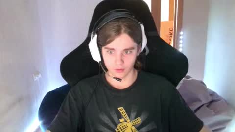 abbysal_blade online show from October 2025 06:23:02 AM